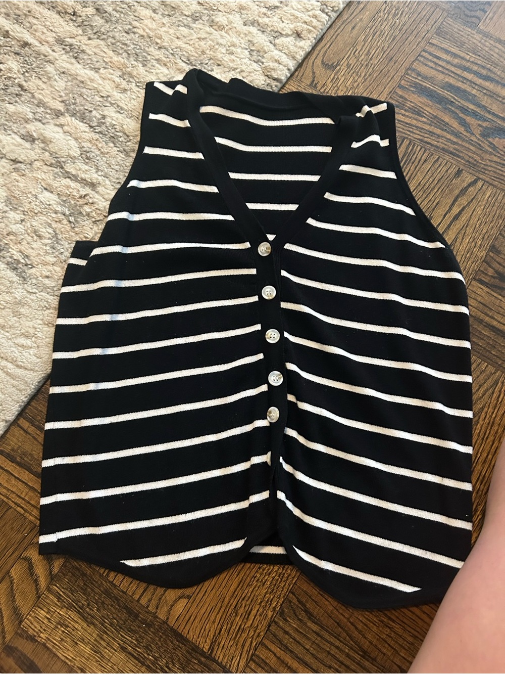 stipped vest